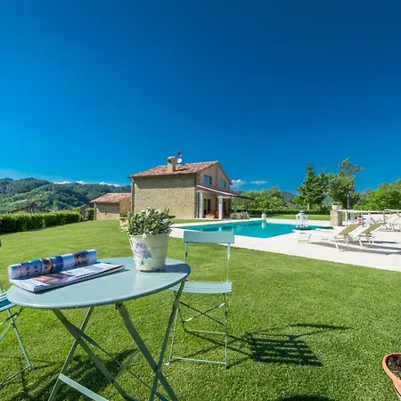 Heartbreaking Charming In Chipieri - Marche *
